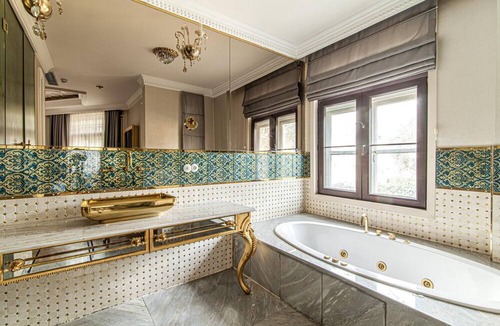Beylerbeyi Apartment | Stylish Studio in Historic Mansion in Beylerbeyi