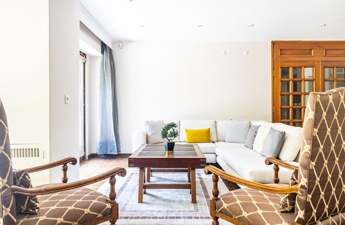 Arnavutkoy Apartment | Flat with Garden 10 min to Bebek Shore