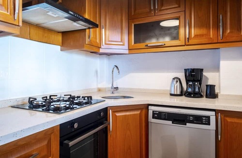 Uskudar Apartment | Missafir Apartment with a Panoramic Bosphorus View