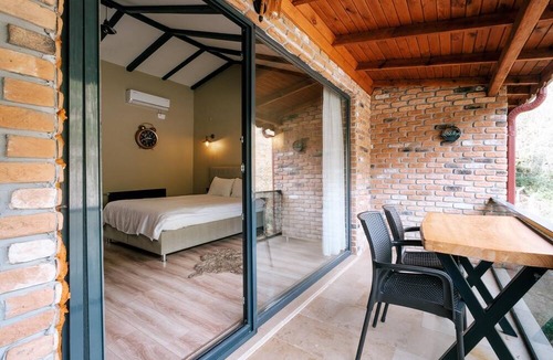 Altinova Bed & Breakfast | Bağdat Resort Otel