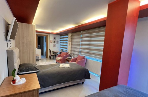 Kucukbakkalkoy Apartment | Central Location in Ataşehir 1+0