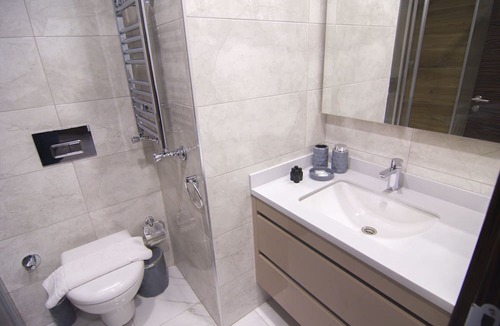 Basaksehir Apartment | Home Away From Home: Cozy & Bright 1 BR Apt
