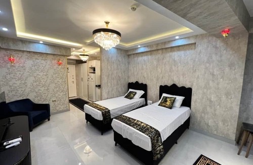 Beyoglu Apartment | sutluce's luxury suite with a golden horn view