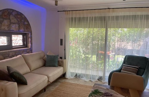 Datca City Center Apartment | Studio in the hearth of Datca with a small garden and private entrance.