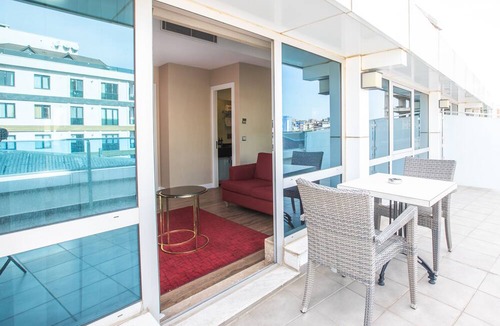 Kartal Hotel | Ramada Encore by Wyndham Istanbul Kartal