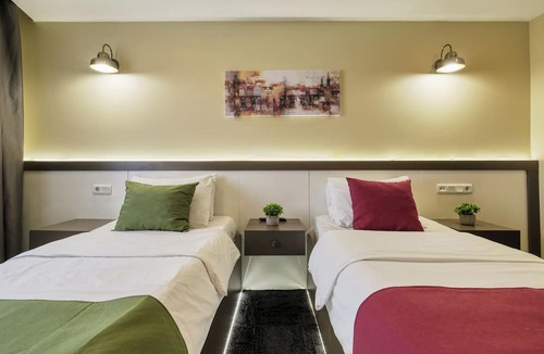 Moda Hotel | DUCK OTEL