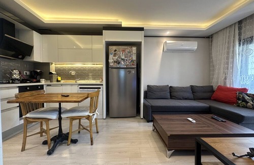 Bornova Apartment | Küçükpark civarı 1+1 Klimalı daire