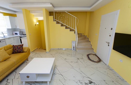 Tasbuku Villa | Yellow Villa Marmaris Daily Weekly Rental