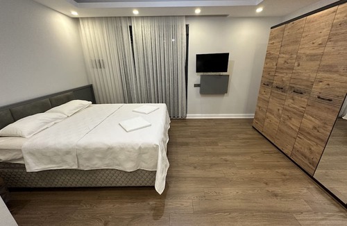 Lara Villa | Kundu Park Villas