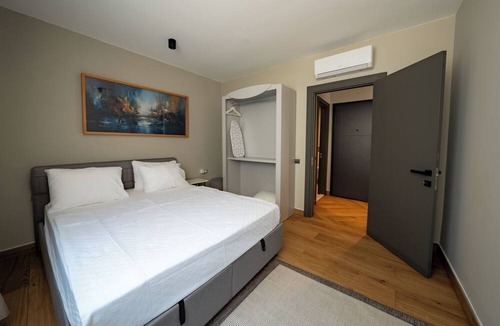 Lara Hotel | Moon Shine
