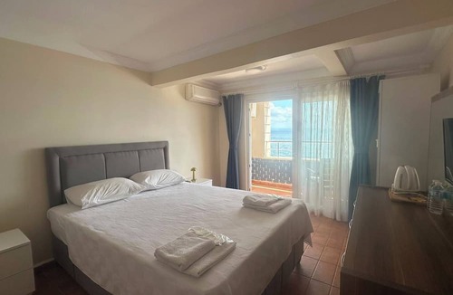 Kucukkuyu Hotel | Deniz Kenarı Beach & Garden