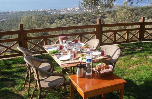 Kucukkuyu Bed & Breakfast | Serinyer Restaurant & Pansiyon