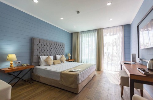Kusadasi Resort | ADELLA BEACH RESORT HOTEL