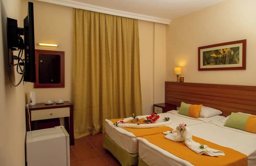 Side Hotel | Lemas Suite Hotel