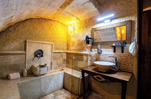 Cavusin Hotel | Jacob's Cave Suites