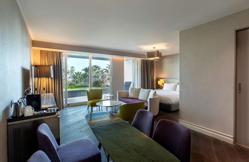Zeytinburnu Hotel | Radisson Blu Hotel Istanbul Ottomare