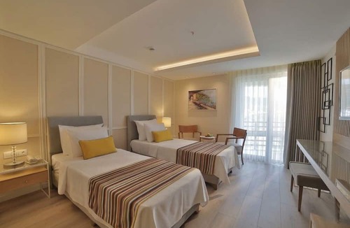 Edremit Hotel | Rawda Resort Hotel Altinoluk