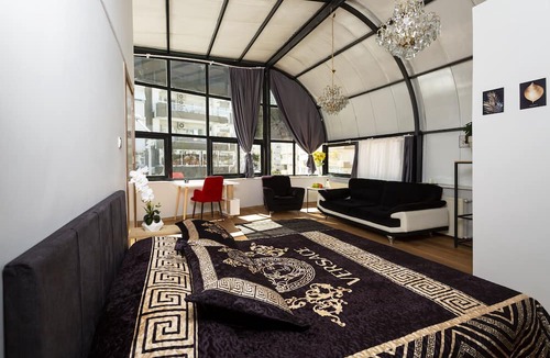 Balcova Apartment | 8 Rooms House