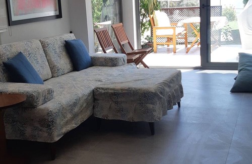 Bodrum City Center Apartment | Comfortable garden flat near to center easy access to public transport and Quiet