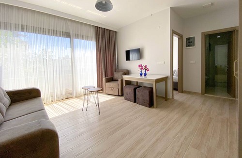 Cesme Apartment | Azize Palas Apart