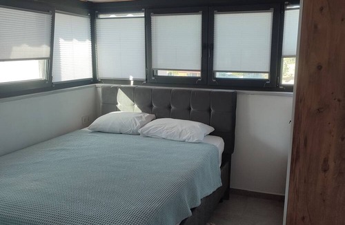 Ezine Apartment | Bazyel Apart Otel
