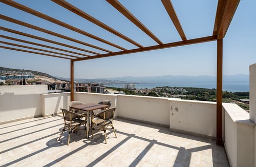 Kadnlar Denizi Mahallesi Villa | Adavillas