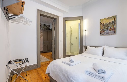 Karakoy Apartment | Galata Tower 3 Bedr, 4Showers 2WC Luxery Apartment