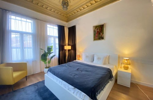 Istanbul City Center Villa | Charming Historic Balat House | 2 Floors 5 BR