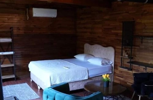 Arnavutkoy District Ski Chalet | Selale Park Bungalov Catalca