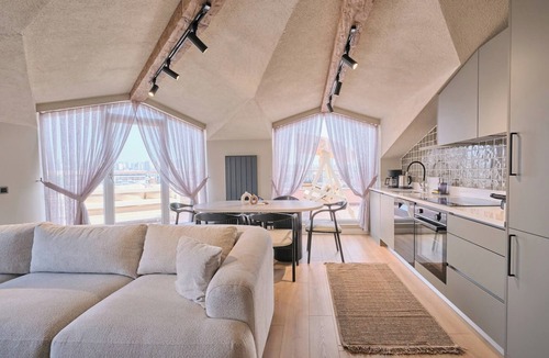 Moda Apartment | Carlsen, GOAT, Unique, Full City View Terrace