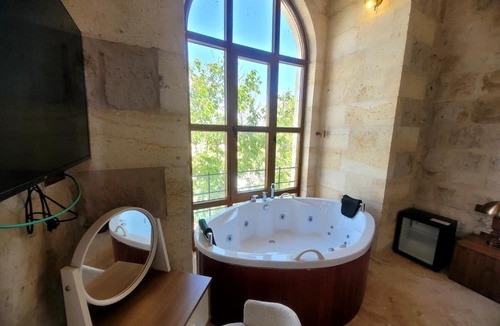 Ortahisar House | Vespera Cappadocia Luxury 7-Bedroom Stone Retreat