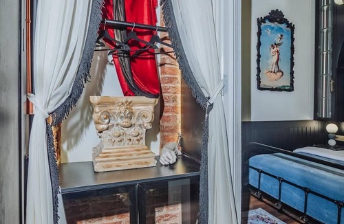 Gumussuyu Mahallesi Apartment | Allegory of Taksim 2B