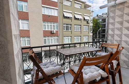 Moda Apartment | Prime Location Luxurious 4-BDR apartment with 4 AC's+1000 mbps internet+balcony