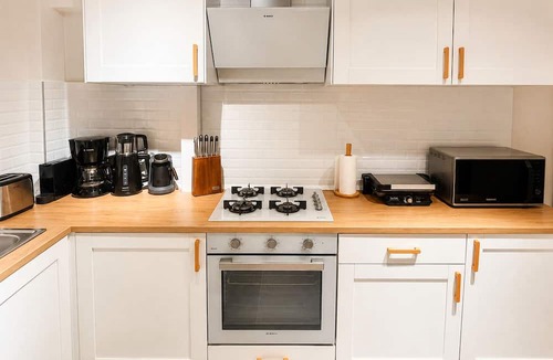 Moda Apartment | Prime Location Luxurious 4-BDR apartment with 4 AC's+1000 mbps internet+balcony