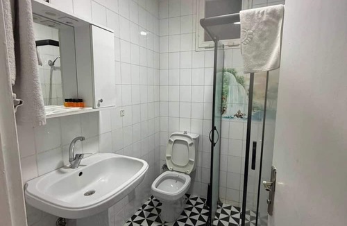 Pendik Apartment | Charming 2-Bedroom Apartment in Central Pendik, Turkey