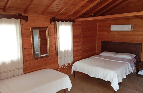 Cokertme Koyu Ski Chalet | Fesleğenbükü Kamp