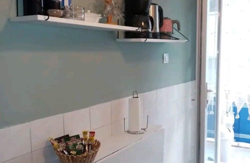 Izmir Apartment | Karşıyaka merkezde sahilin bir alt sokagında rahat huzurlu şirin bir evim