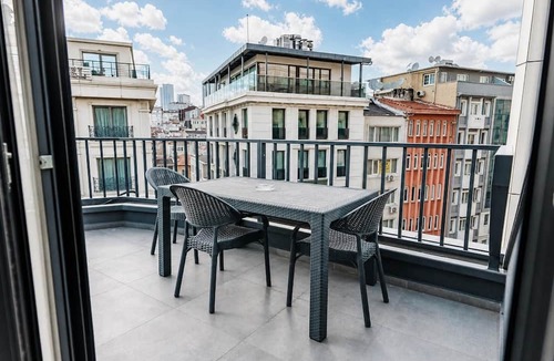 Harbiye Apartment | Bird Nest Suite