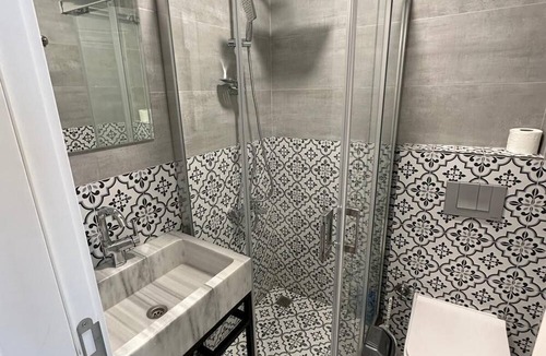 Taksim Apartment | Yellowhouse Room 3
