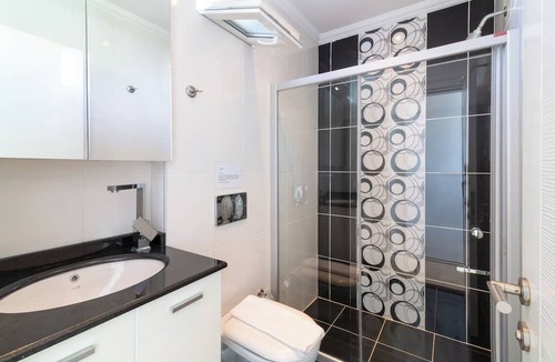 Kalkan Villa | 5 Bed Villa - Sleeps 10 - Pool - Terrace - Parking