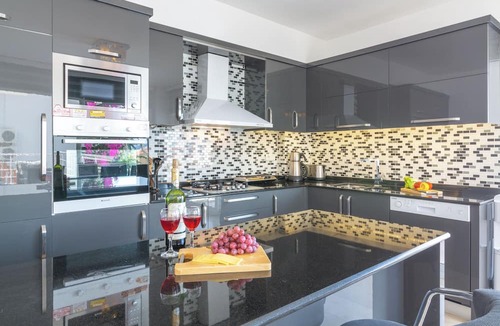 Kalkan Villa | 5 Bed Villa - Sleeps 10 - Pool - Terrace - Parking
