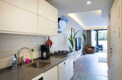 Ortakoy Apartment | Charming 1-bedroom apartment in wonderful Istanbul with AC, WiFi