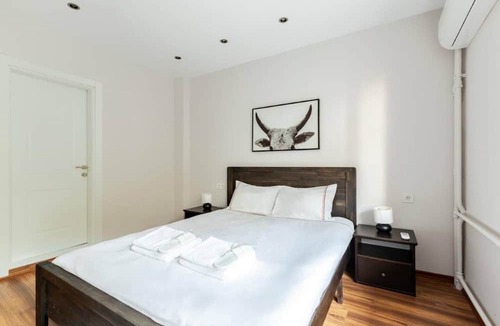 Sisli Apartment | This apartment is a 3 bedroom(s), 2 bathrooms, located in Şişli, İstanbul.