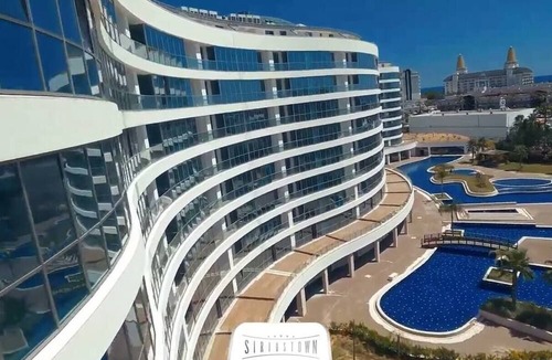 Kundu Apartment | Modern & Stylish Apartment with Indoor&Outdoor Pools, GYM, SPA, near Beach