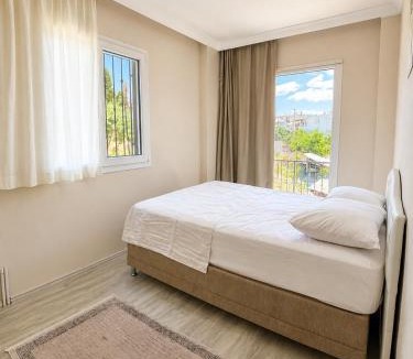 Ayvalik City Center Apartment | Luxury 2 plus 1 apartment with a unique view in the center of Ayvalık