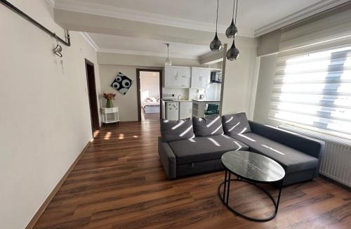 Pendik Apartment | Dlk Deluxe 70 m2 Stylish Pool-Parking