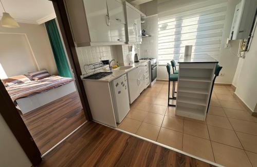 Pendik Apartment | Dlk Deluxe 70 m2 Stylish Pool-Parking
