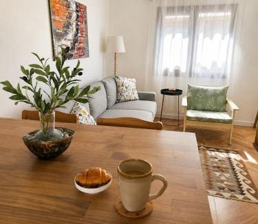 Ayvalik City Center Villa | Radika Guesthouse Stone House with Courtyard in the Center