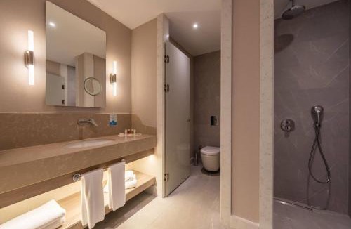 Bayrampasa Hotel | Ramada Encore Istanbul Bayrampasa