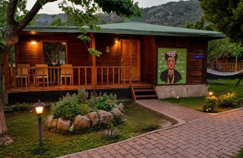 Cirali Hotel | Çıralı Likya Yanartaş Bungalow